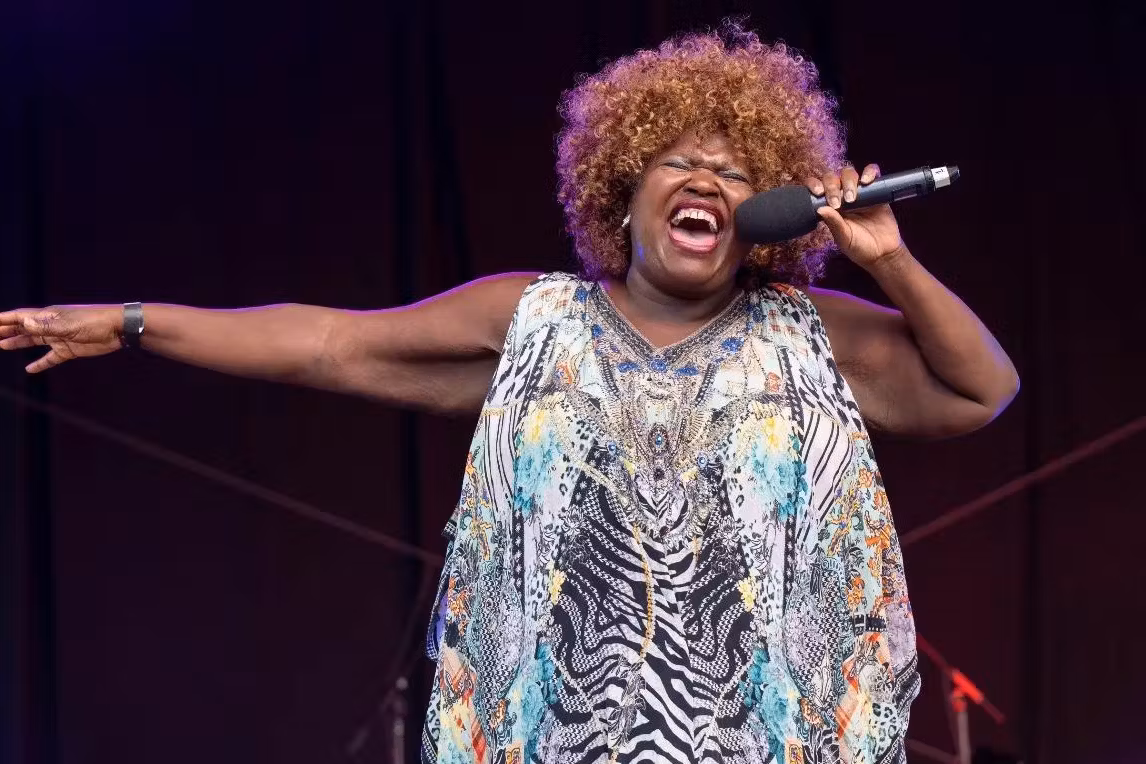 Lisa Hunt singing on stage